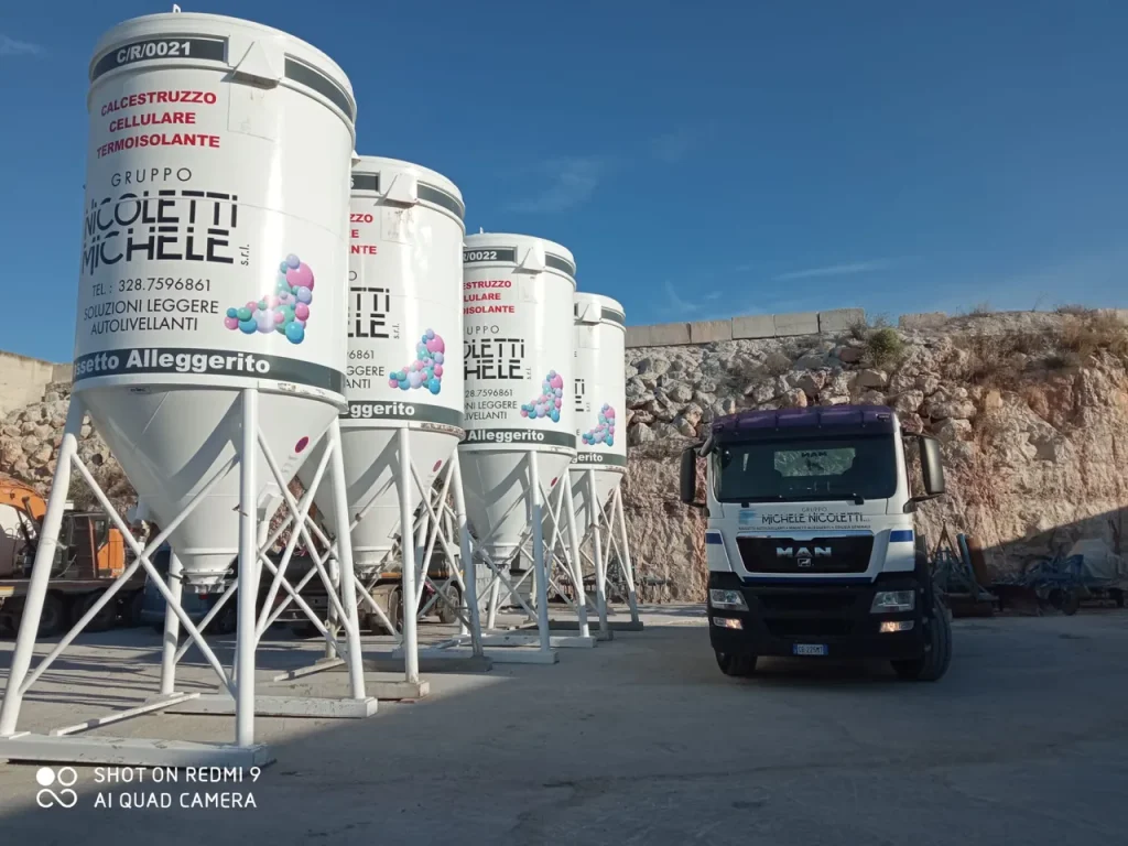 Parco mezzi e attrezzature