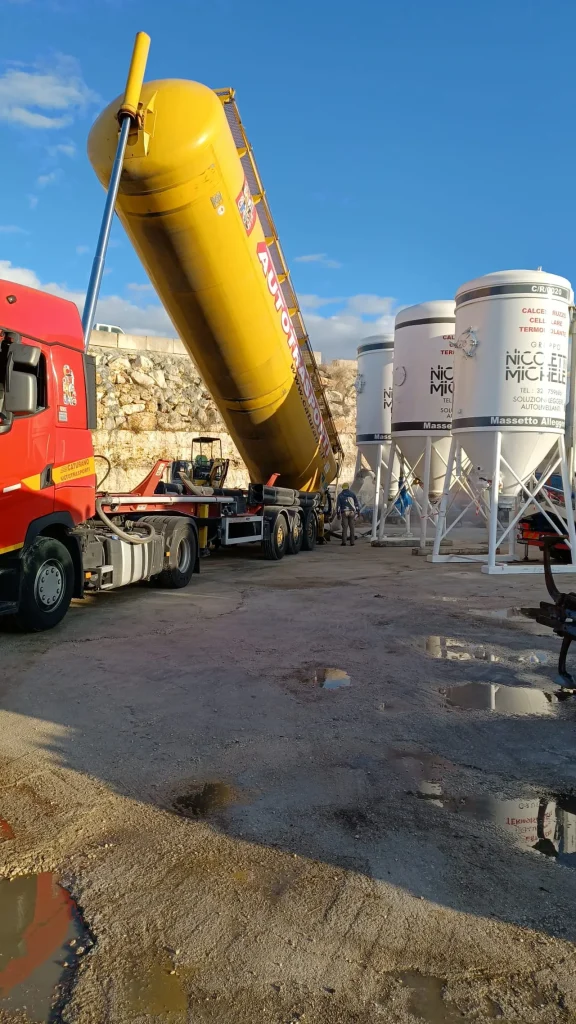 Parco mezzi e attrezzature