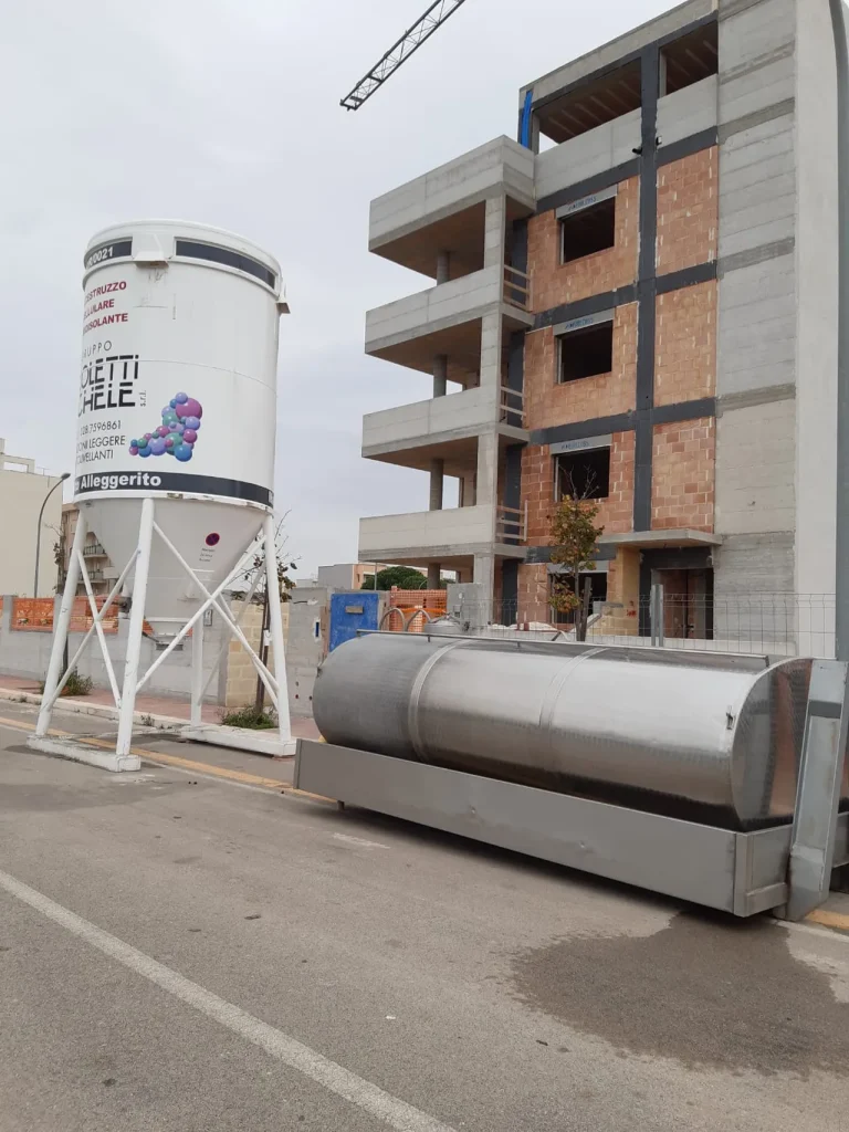 Parco mezzi e attrezzature