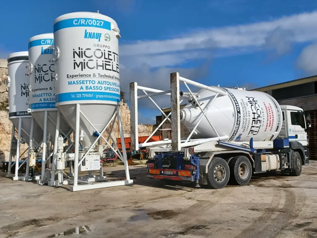 Parco mezzi e attrezzature