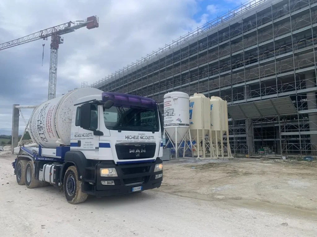 Parco mezzi e attrezzature