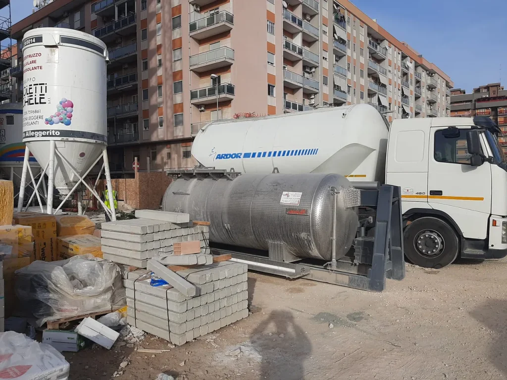 Parco mezzi e attrezzature