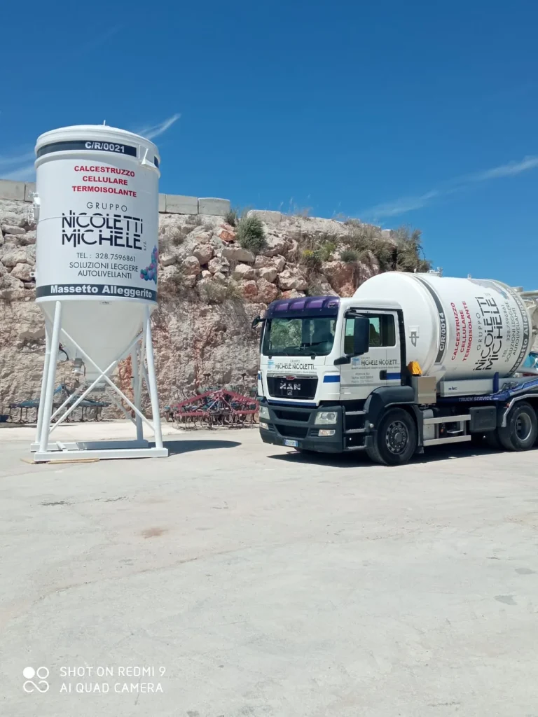 Parco mezzi e attrezzature